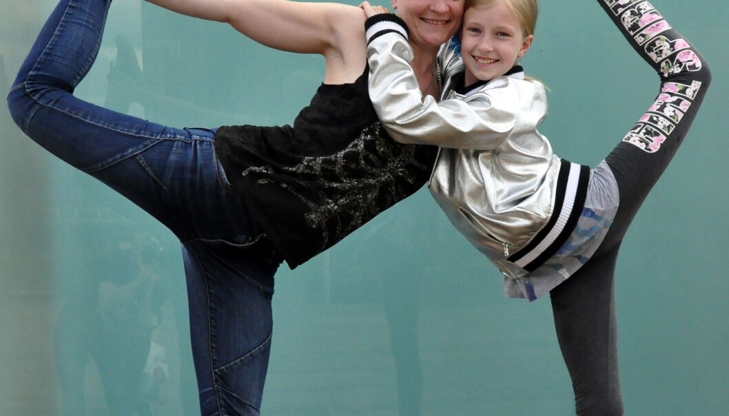 Natasha Sofiskaia (36). yoga og meditasjon-lærer, musiker og kjøkkensjef. Freya Sofiskaia (12), går i 5. klasse, og er elev på ballettskolen ved Den norske opera. Foto: Reidar Engesbak Natasha Sofiskaia (36). yoga og meditasjon-lærer, musiker og kjøkkensjef. Freya Sofiskaia (12), går i 5. klasse, og er elev på ballettskolen ved Den norske opera. Foto: Reidar Engesbak