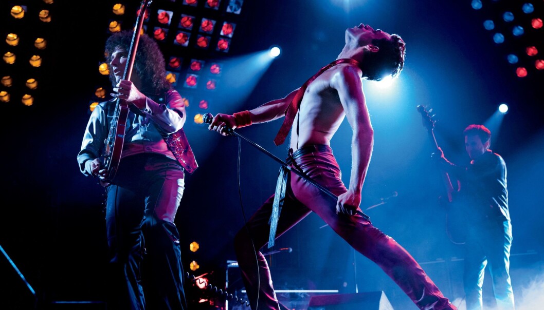Gwilym Lee spiller gitaristen Brian May og Rami Malek er Freddie Mercury - så mye at Oscar-ryktene har begynt å gå. Filmen har verdenspremiere i London 23. oktober. Gwilym Lee spiller gitaristen Brian May og Rami Malek er Freddie Mercury - så mye at Oscar-ryktene har begynt å gå. Filmen har verdenspremiere i London 23. oktober.