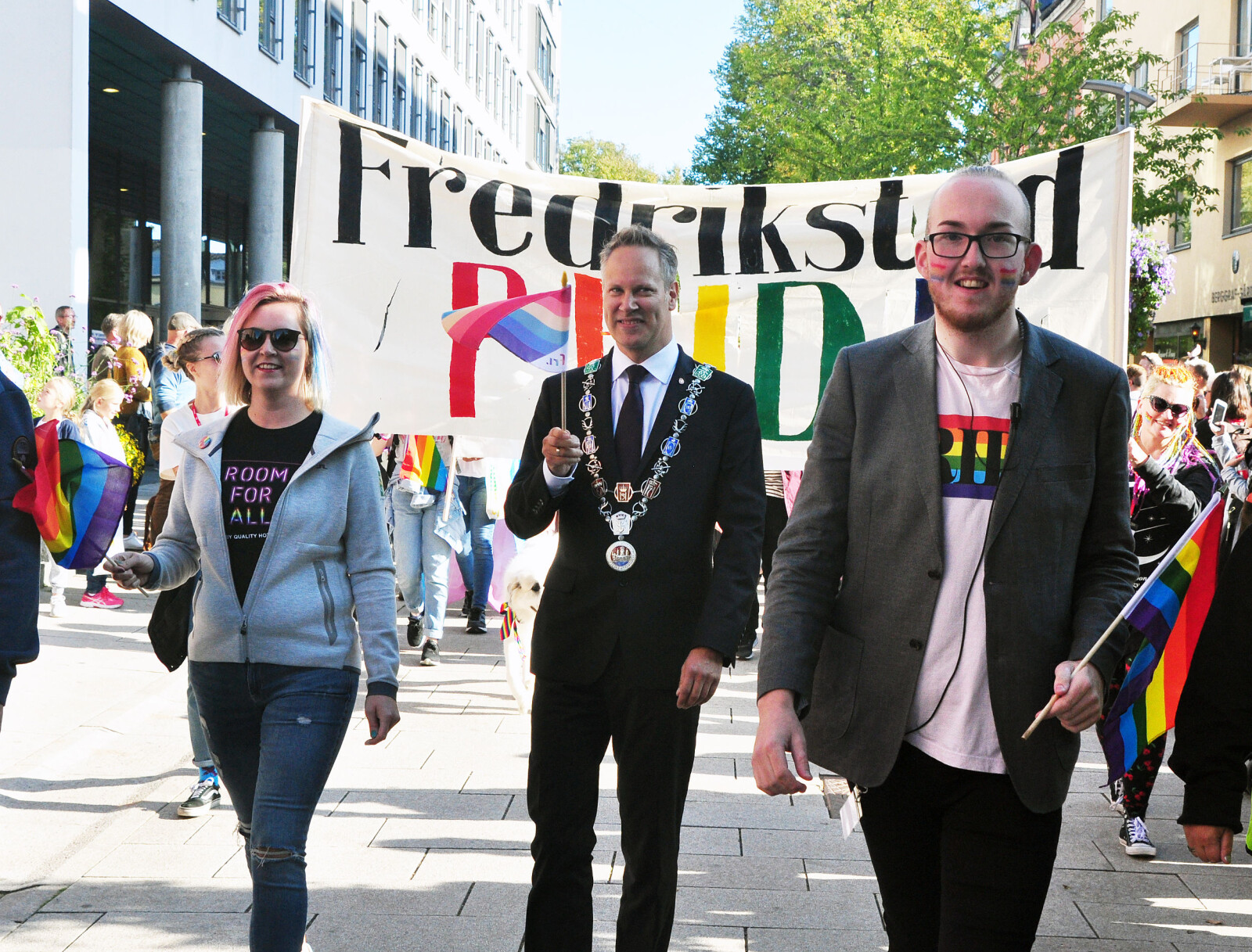 Fredrikstads ordfører Jon-Ivar Nygård og Kristoffer Lorang Mathisen under Fredrikstad Pride 2018. Fredrikstads ordfører Jon-Ivar Nygård og Kristoffer Lorang Mathisen under Fredrikstad Pride 2018.