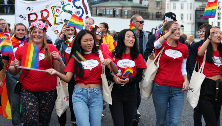 I Ålesund var det næringslivet ved lederen av Sentrumsforeningen, Monica Molvær, som tok initiativet til priden. Bilde fra Ålesund Pride 2018.