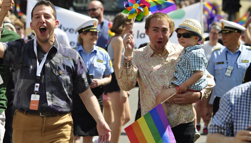 Yonas Bennour og tidligere leder i FRI Oslo og Akershus, Hans Heen Sikkeland, i Oslo Pride-paraden i 2017. Foto: Reidar Engesbak. Yonas Bennour og tidligere leder i FRI Oslo og Akershus, Hans Heen Sikkeland, i Oslo Pride-paraden i 2017. Foto: Reidar Engesbak.