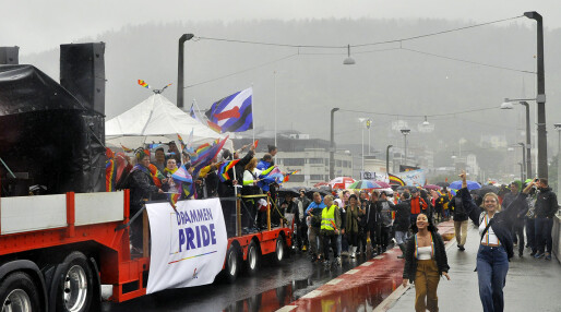 Drammen Pride trosset regnet