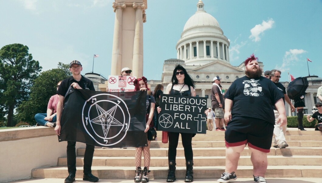 «Hail Satan?» «Hail Satan?»