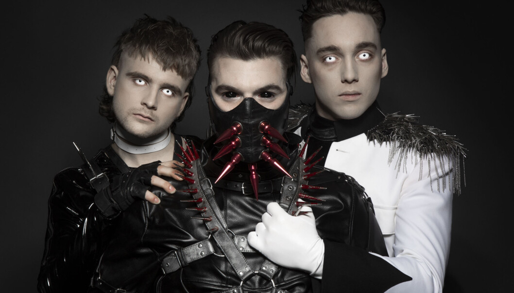 Hatari. Hatari.