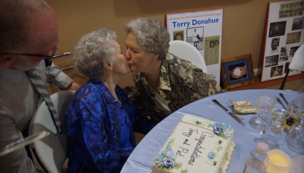Terry Donahue og Pat Henschel. Terry Donahue og Pat Henschel.