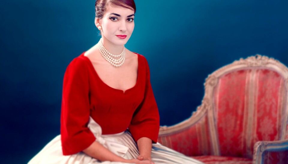 På 1950- og begynnelsen av 1960-tallet fikk Maria Callas status i tabloidene som en monsterdiva som plutselig avbrøt forestillinger, angrep impresarioer og forsøkte å forgifte sine rivalinner.