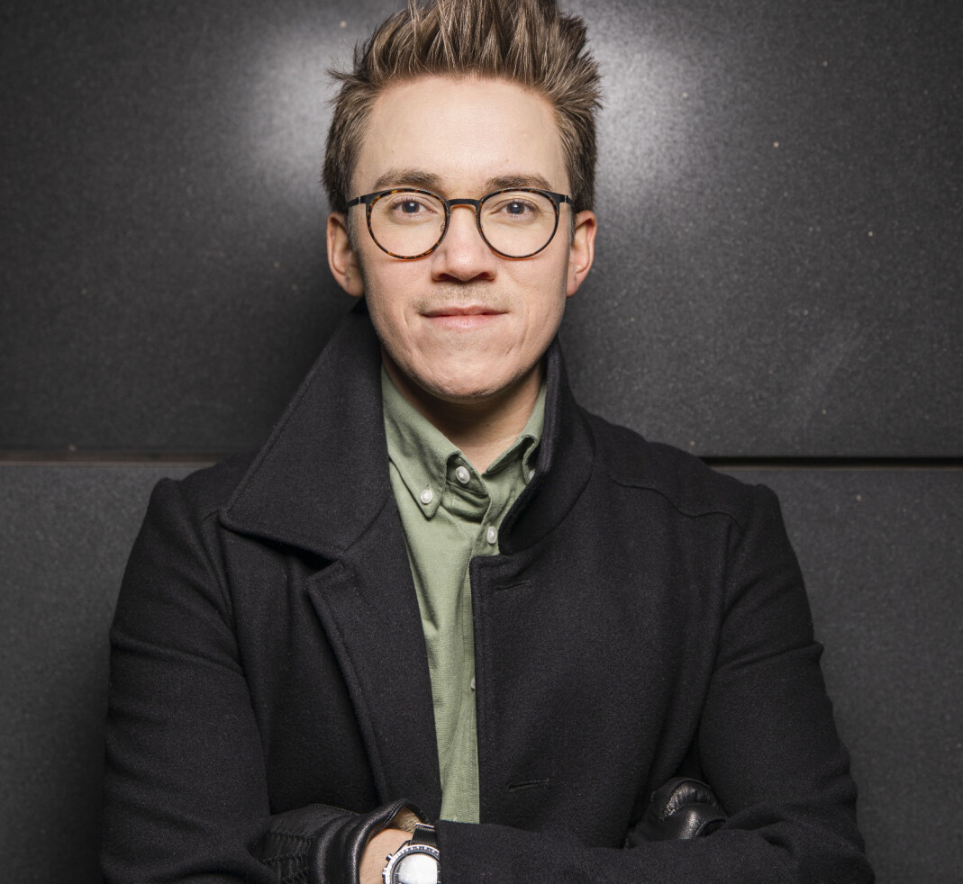 – Jeg hadde ikke noe mål om å bli kjendis, men jeg synes det er gøy å lage tv. Da hører resten av pakka med på en måte. Når folk stopper meg og spør om ta bilde, svarer jeg ja. Det er jo bare hyggelig det. – Jeg hadde ikke noe mål om å bli kjendis, men jeg synes det er gøy å lage tv. Da hører resten av pakka med på en måte. Når folk stopper meg og spør om ta bilde, svarer jeg ja. Det er jo bare hyggelig det.