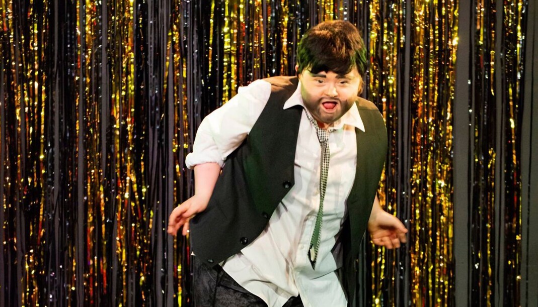 Når Ruby Bond blir Justin Bond på scenen, sitter flørtingen løst. Når Ruby Bond blir Justin Bond på scenen, sitter flørtingen løst.