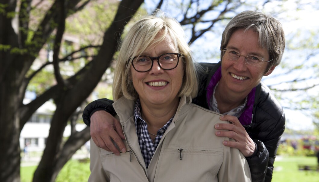 Helle Nyhuus (t v) og May-Britt Stoen var 22 og 24 år gamle da de reiste Norge rundt og misjonerte lesbiskhet sommeren 1988. Helle Nyhuus (t v) og May-Britt Stoen var 22 og 24 år gamle da de reiste Norge rundt og misjonerte lesbiskhet sommeren 1988.