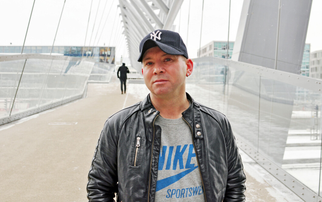 «Jeg er norsk, jeg er samisk, jeg er finsk, svensk og russisk. Jeg er sjøsame og homo. Det betyr at jeg kan velge mellom mange identiteter,» sier Gjert Rognli. «Jeg er norsk, jeg er samisk, jeg er finsk, svensk og russisk. Jeg er sjøsame og homo. Det betyr at jeg kan velge mellom mange identiteter,» sier Gjert Rognli.