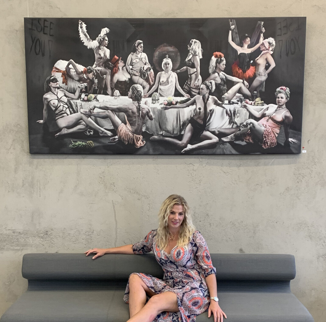 Tove-Mari Odderdal med verket «At The Last Supper We Shall Not Be Ashamed» Tove-Mari Odderdal med verket «At The Last Supper We Shall Not Be Ashamed»