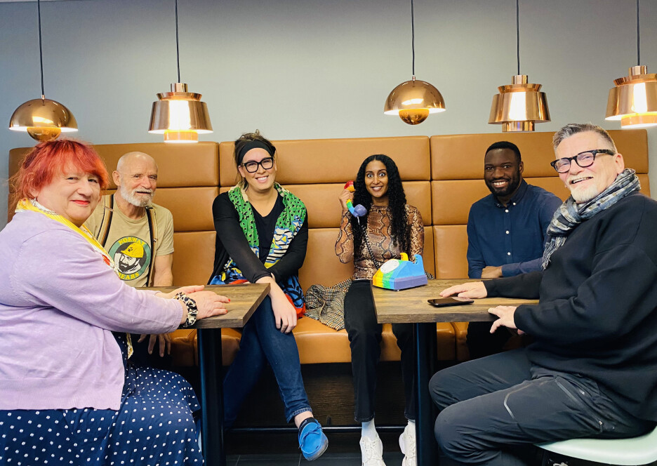 Regnbuetelefonen tilbyr ringevenner