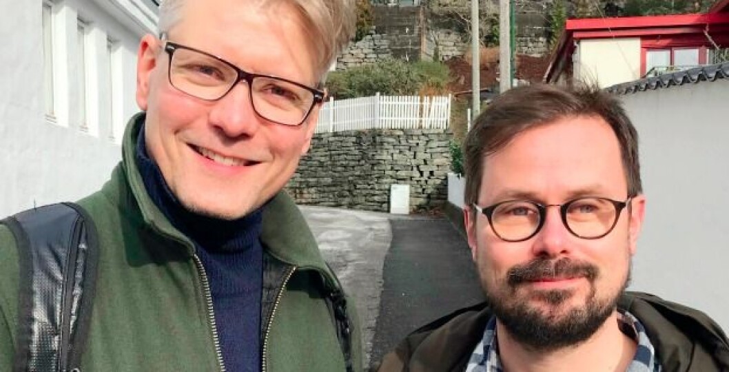 Bjørn André Widvey og Runar Jordåen i Skeivt Arkiv forteller om politiske lhbt+kamper og skeive enkeltskjebner, blant annet pioneren Dermot Mack. Bjørn André Widvey og Runar Jordåen i Skeivt Arkiv forteller om politiske lhbt+kamper og skeive enkeltskjebner, blant annet pioneren Dermot Mack.
