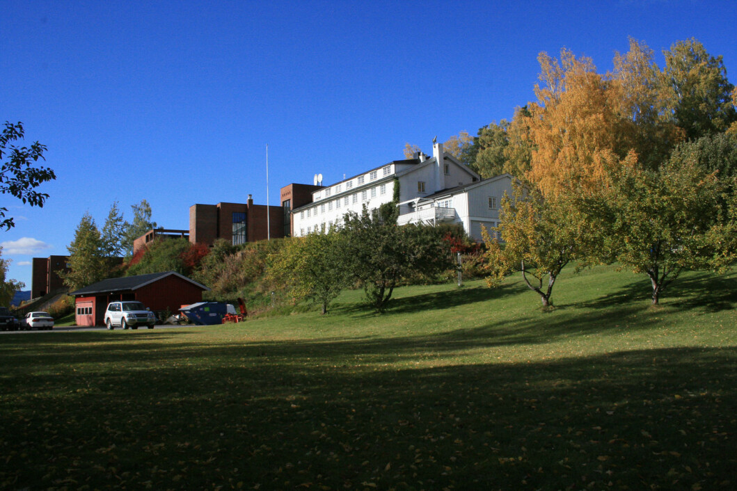 Arbeiderbevegelsens folkehøgskole. Arbeiderbevegelsens folkehøgskole.