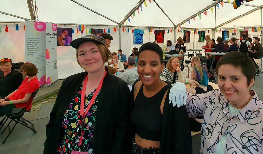 Feminist og modell Lydia Barhane, psykolog og Pride House-sjef Runa Kongsvik og fotograf Paulina Tamara. Feminist og modell Lydia Barhane, psykolog og Pride House-sjef Runa Kongsvik og fotograf Paulina Tamara.