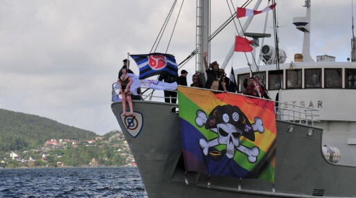 Strålende prideparade til sjøs
