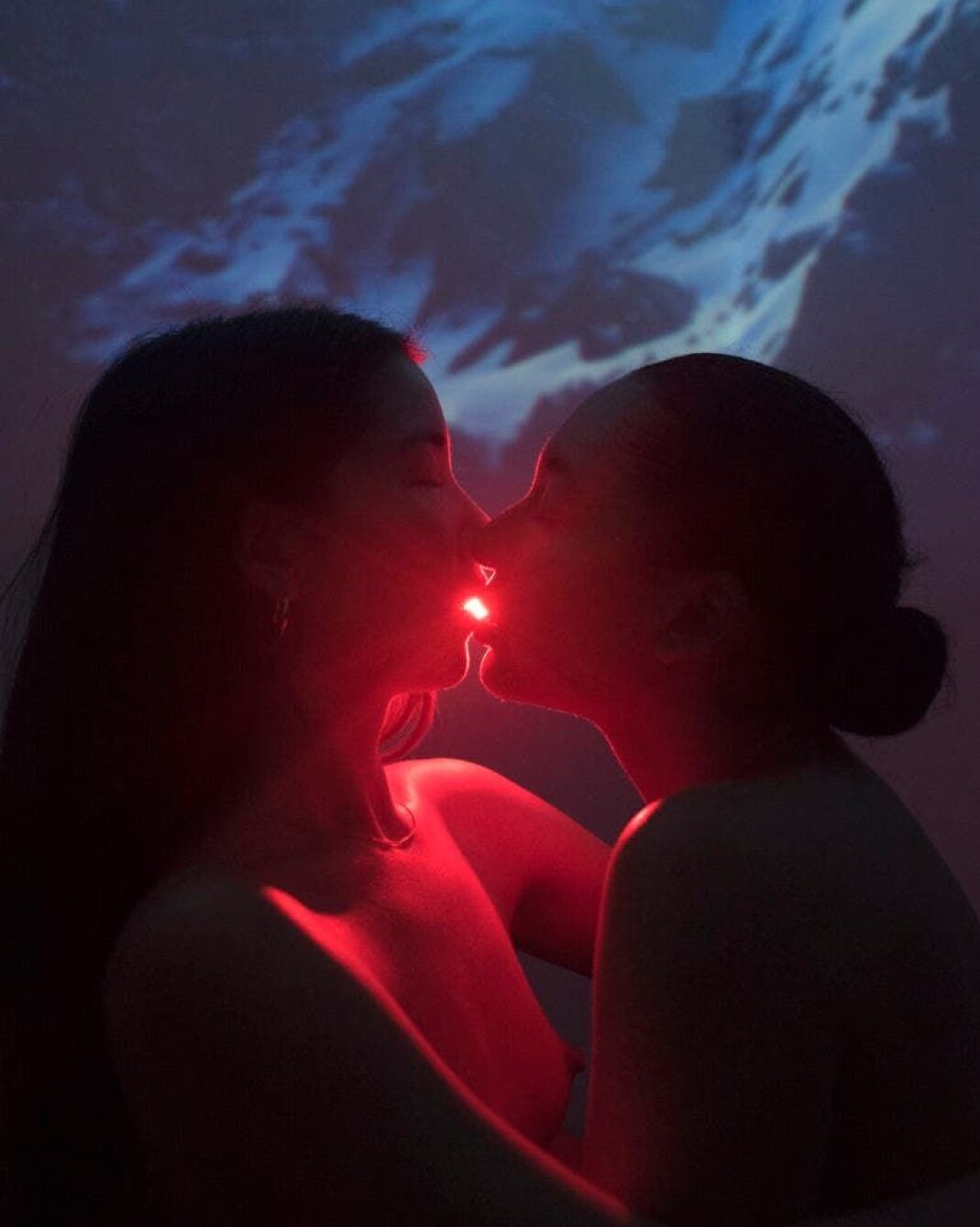 «Bonita & Midori» av Hao Nguyen vant «All Out Photo Awards» i kategorien «Healing». «Bonita & Midori» av Hao Nguyen vant «All Out Photo Awards» i kategorien «Healing».