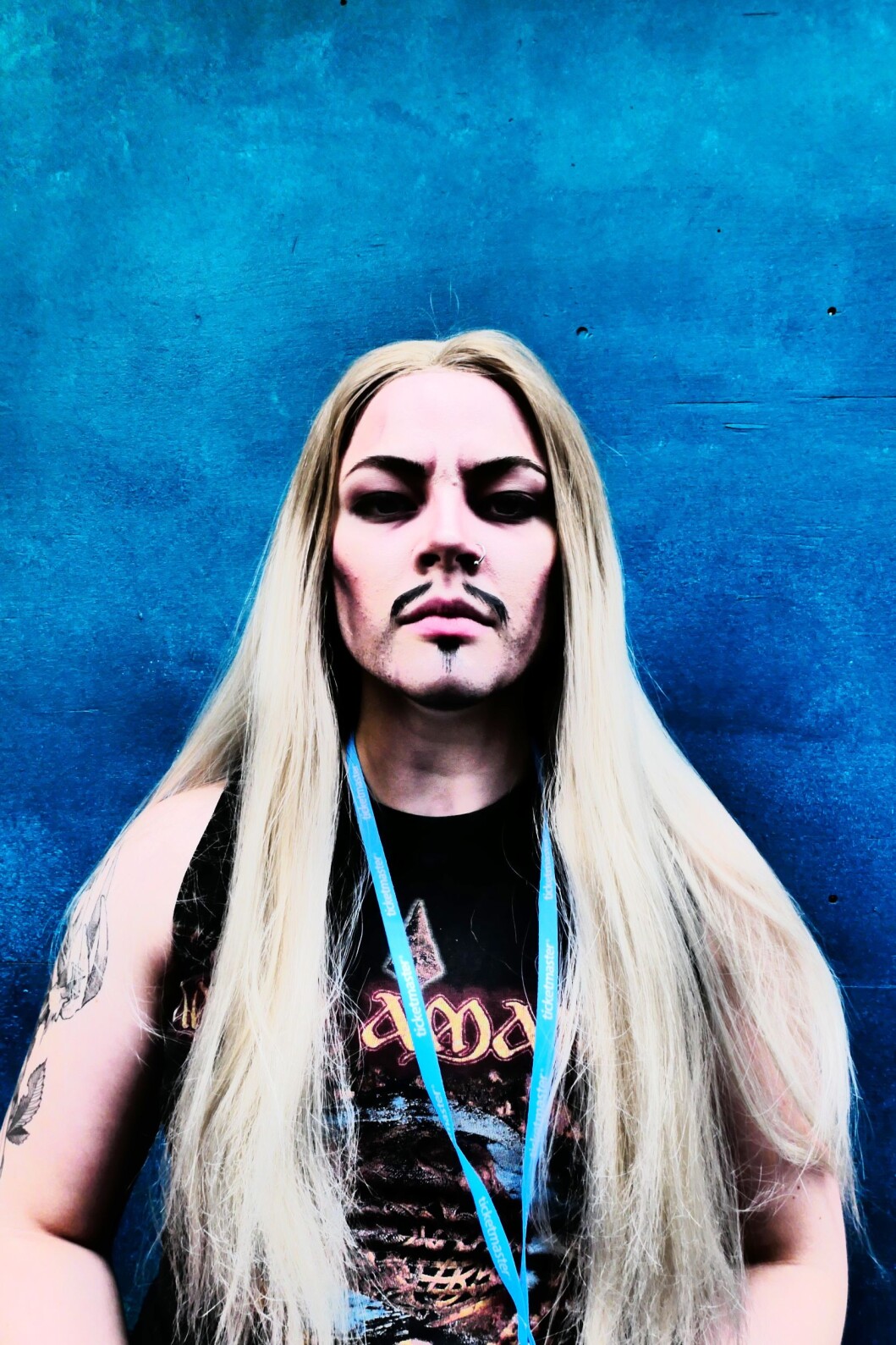 Drag king Erik Sjon aka Helle Munthe-Kaas. Drag king Erik Sjon aka Helle Munthe-Kaas.