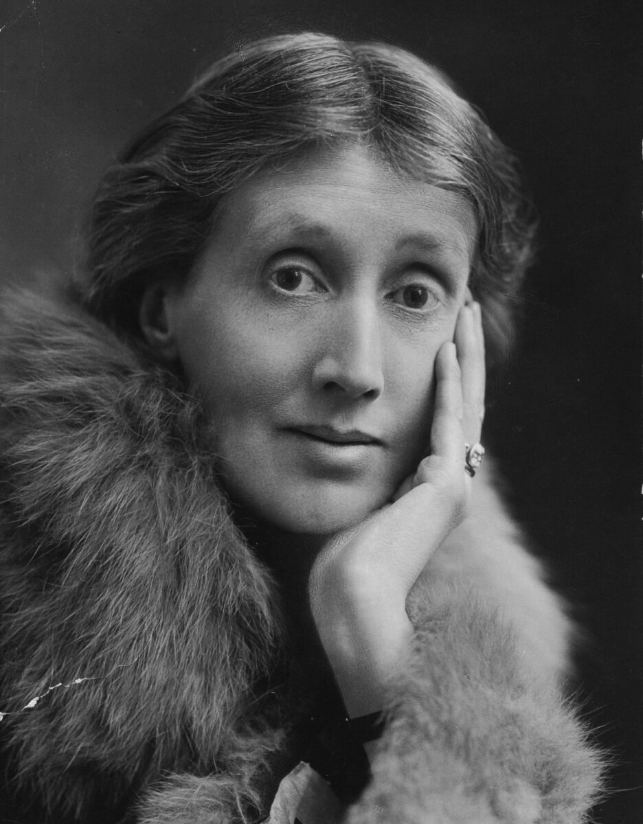 Virginia Woolf (1882 - 1941) fotografert rundt 1922, hennes mest kjente verk er «Til fyret», Fru Dalloway», «Orlando» og «Et eget rom».