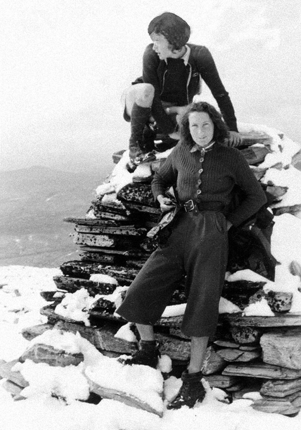«Oppstigning til Storronden» har Ruth Maier satt som tittel på det som ble den siste siden i hennes fotoalbum. Sammen med Gunvor Hofmo gikk hun i Rondane i august 1942.