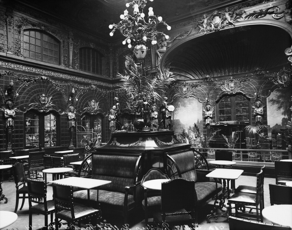 Hotel Rydberg var et av flere møtesteder for homofile menn på begynnelsen av 1900-tallet i Stockholm. Hotel Rydberg var et av flere møtesteder for homofile menn på begynnelsen av 1900-tallet i Stockholm.