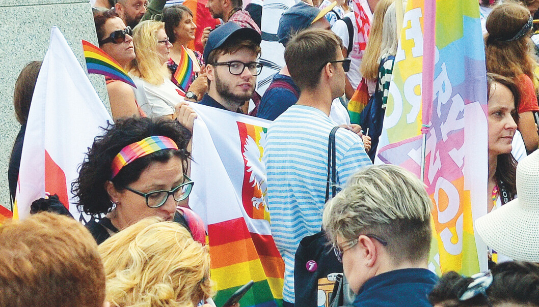 Bart Staszewski (med caps og briller) var en av mange skeive aktivister i Polen som ba EU om hjelp. Bildet er fra en parade i 2018. Bart Staszewski (med caps og briller) var en av mange skeive aktivister i Polen som ba EU om hjelp. Bildet er fra en parade i 2018.