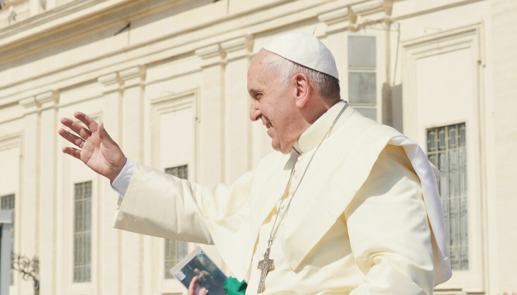 Pave Frans mener at det er «godt og nyttig» at homofile par inngår partnerskap.