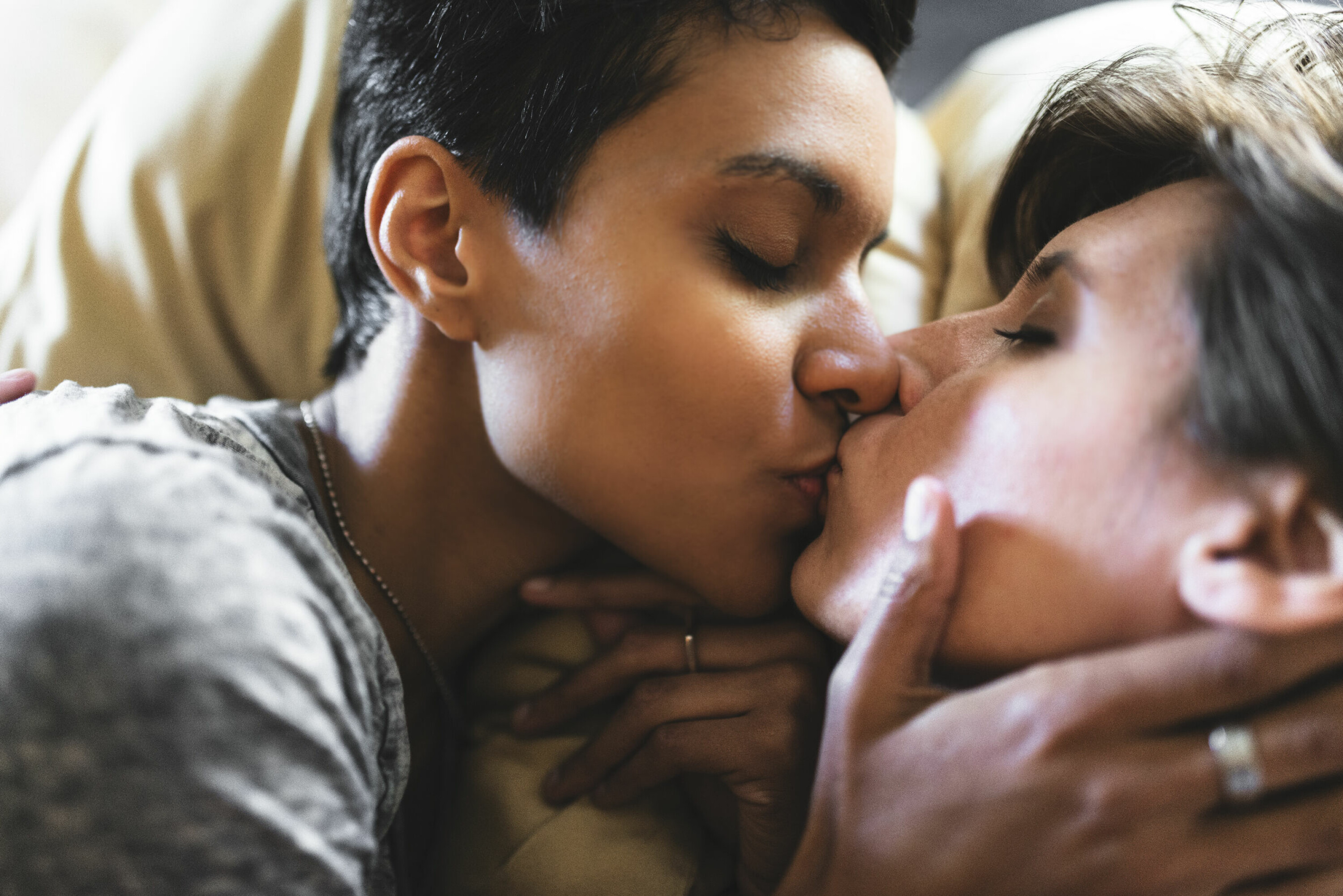 Ifølge en amerikansk studie utført av Kinsey Institute i 2017 fikk amerikanske lesber orgasme i 86 prosent av samleiene sine, mens streite kvinner bare kunne melde om 65 prosent. Så hva er det lesbene gjør riktig?