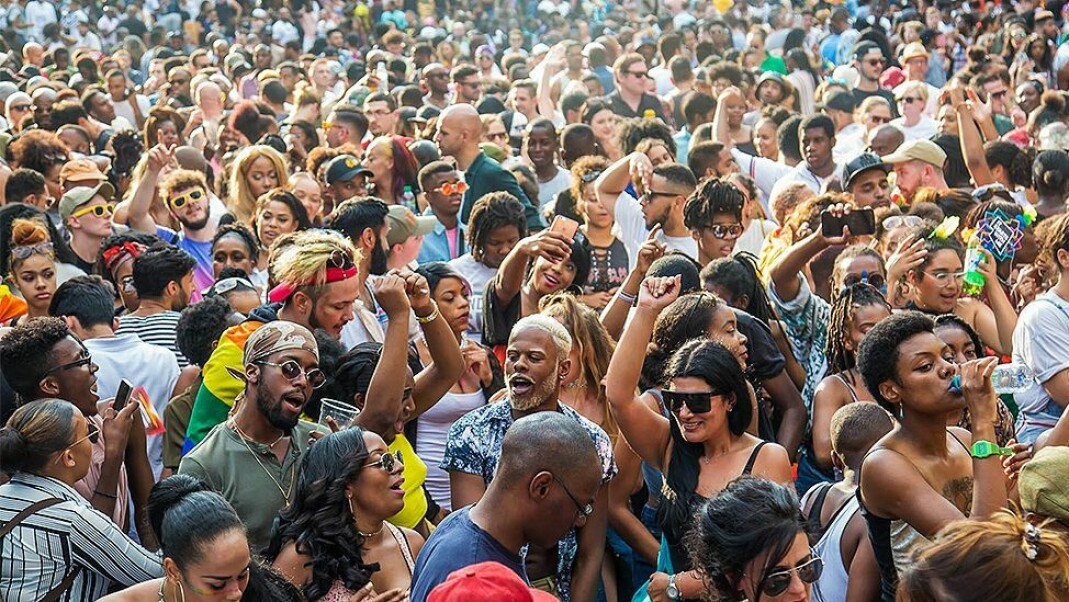 6000 mennesker samlet seg i Sør-London under UK Black Pride i 2017.