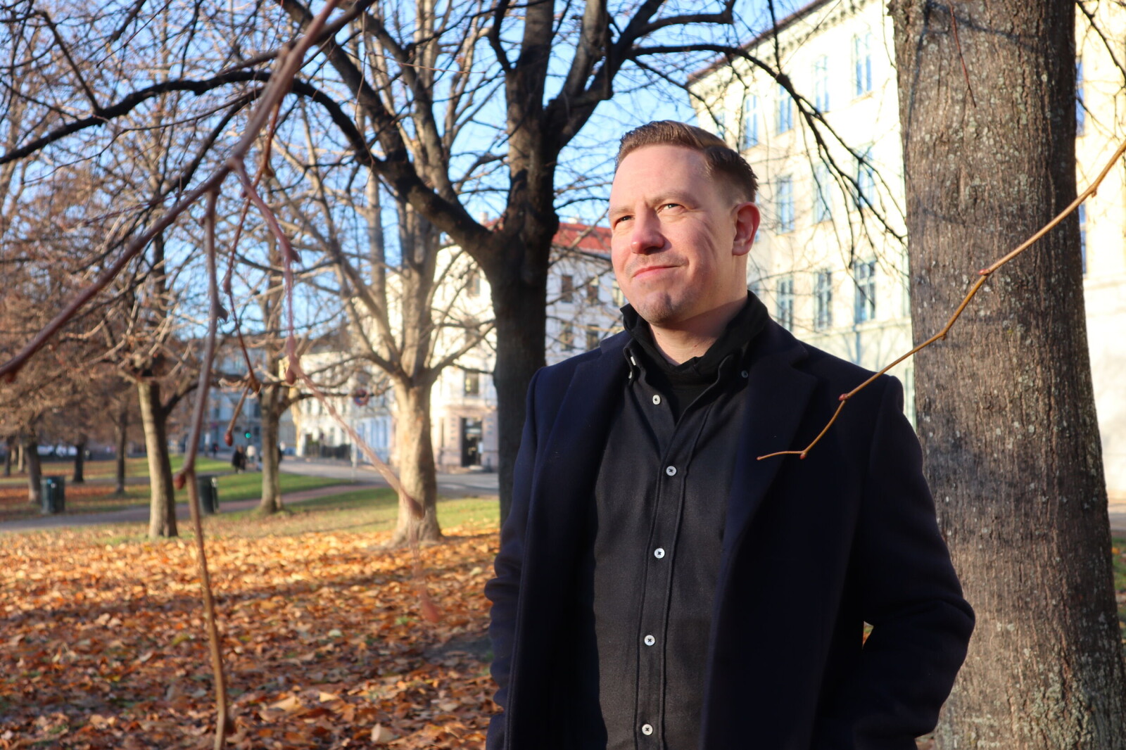 Hvert år i desember spiller Håkon Kornstad for de kongelige på Nobel-banketten. I år får også det vanlige publikum glede av musikeren og operasangeren, når han sammen med Kronstad trio holder sine aller første julekonserter. Hvert år i desember spiller Håkon Kornstad for de kongelige på Nobel-banketten. I år får også det vanlige publikum glede av musikeren og operasangeren, når han sammen med Kronstad trio holder sine aller første julekonserter.