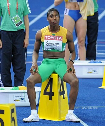 Til tross for å være født kvinne, fikk ikke den lesbiske sprinteren Caster Semenya delta i årets OL i Tokyo på grunn av sitt naturlig høye testosteronnivå. Til tross for å være født kvinne, fikk ikke den lesbiske sprinteren Caster Semenya delta i årets OL i Tokyo på grunn av sitt naturlig høye testosteronnivå.
