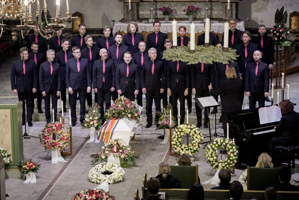 Oslo Fagottkor under Kim Frieles begravelse mandag 6. desember. Steinar Svendsen (første rad, med briller) er tenor og produsent i koret.