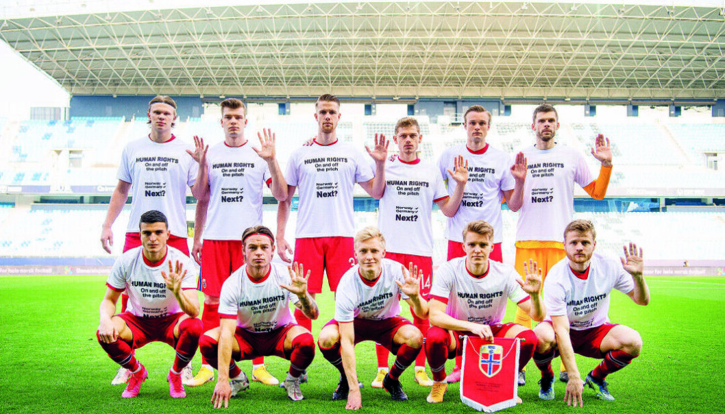 Lagbilde av det norske laget før kampen i FIFA World Cup Qualifier mellom Norge - Tyrkia. Bak fra v. Erling Braut Haaland, Alexander Sørloth, Kristoffer Ajer, Julian Ryerson, Stian Gregersen ogRune Almenning Jarstein. Foran fra venstre; Mohamed Elyounoussi, Patrick Berg, Birger Meling Martin Ødegaard og Fredrik Midtsjø. Lagbilde av det norske laget før kampen i FIFA World Cup Qualifier mellom Norge - Tyrkia. Bak fra v. Erling Braut Haaland, Alexander Sørloth, Kristoffer Ajer, Julian Ryerson, Stian Gregersen ogRune Almenning Jarstein. Foran fra venstre; Mohamed Elyounoussi, Patrick Berg, Birger Meling Martin Ødegaard og Fredrik Midtsjø.