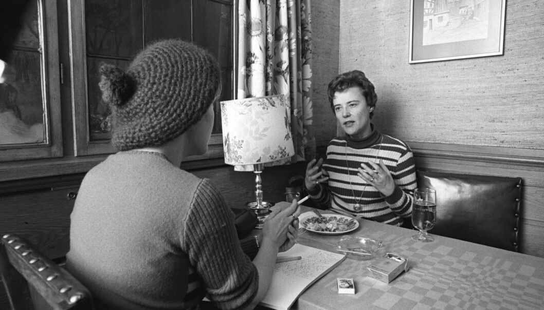 Olav André Manum «møtte» Kim Friele for første gang på forsiden av VG i 1968/69. Her intervjues hun 10. februar 1973 i etter at tv-programmet «Vindu mot vår tid: Om homofile» hadde vakt sterke reaksjoner hos seerne. Det var NRKs første program om temaet.