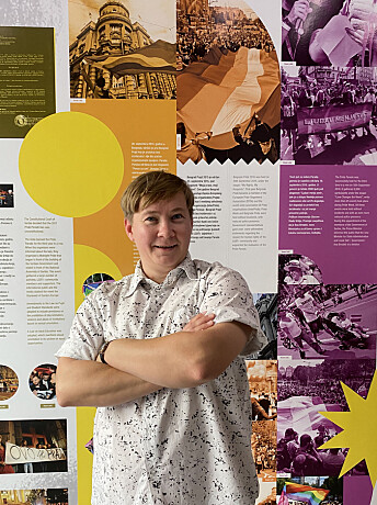 Oslo Pride samarbeider tett med Beograd Pride fram mot EuroPride i september. Her er Oslo Prides leder Inger Kristin Haugsevje på Pride Info Center, som nylig ble vandalisert. Oslo Pride samarbeider tett med Beograd Pride fram mot EuroPride i september. Her er Oslo Prides leder Inger Kristin Haugsevje på Pride Info Center, som nylig ble vandalisert.