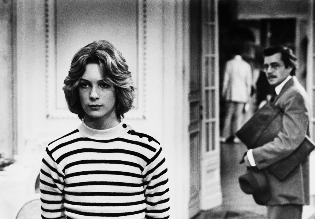 Da «Døden i Venezia» ble vist på filmfestivalen i Cannes 1971, tok regissøren Luchino Visconti med seg 16-åringen Björn Andrésen med på homoklubb: «De så på meg som om jeg var en fin kjøttrett. Jeg visste at jeg ikke kunne reagere. Det ville vært sosialt selvmord.». Avbildet: Björn Andrésen (t.v) som den unge Tadzio og Dirk Bogarde som komponist Gustav von Aschenbach. Da «Døden i Venezia» ble vist på filmfestivalen i Cannes 1971, tok regissøren Luchino Visconti med seg 16-åringen Björn Andrésen med på homoklubb: «De så på meg som om jeg var en fin kjøttrett. Jeg visste at jeg ikke kunne reagere. Det ville vært sosialt selvmord.». Avbildet: Björn Andrésen (t.v) som den unge Tadzio og Dirk Bogarde som komponist Gustav von Aschenbach.