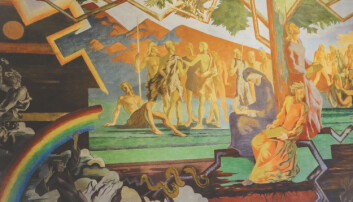 «Stoltheit og fordom» er montert i en av Nasjonalbibliotekets luftige saler i andre etasje. På veien opp passerer du en freske av Per Krohg der en markant regnbue er synlig i venstre kant.