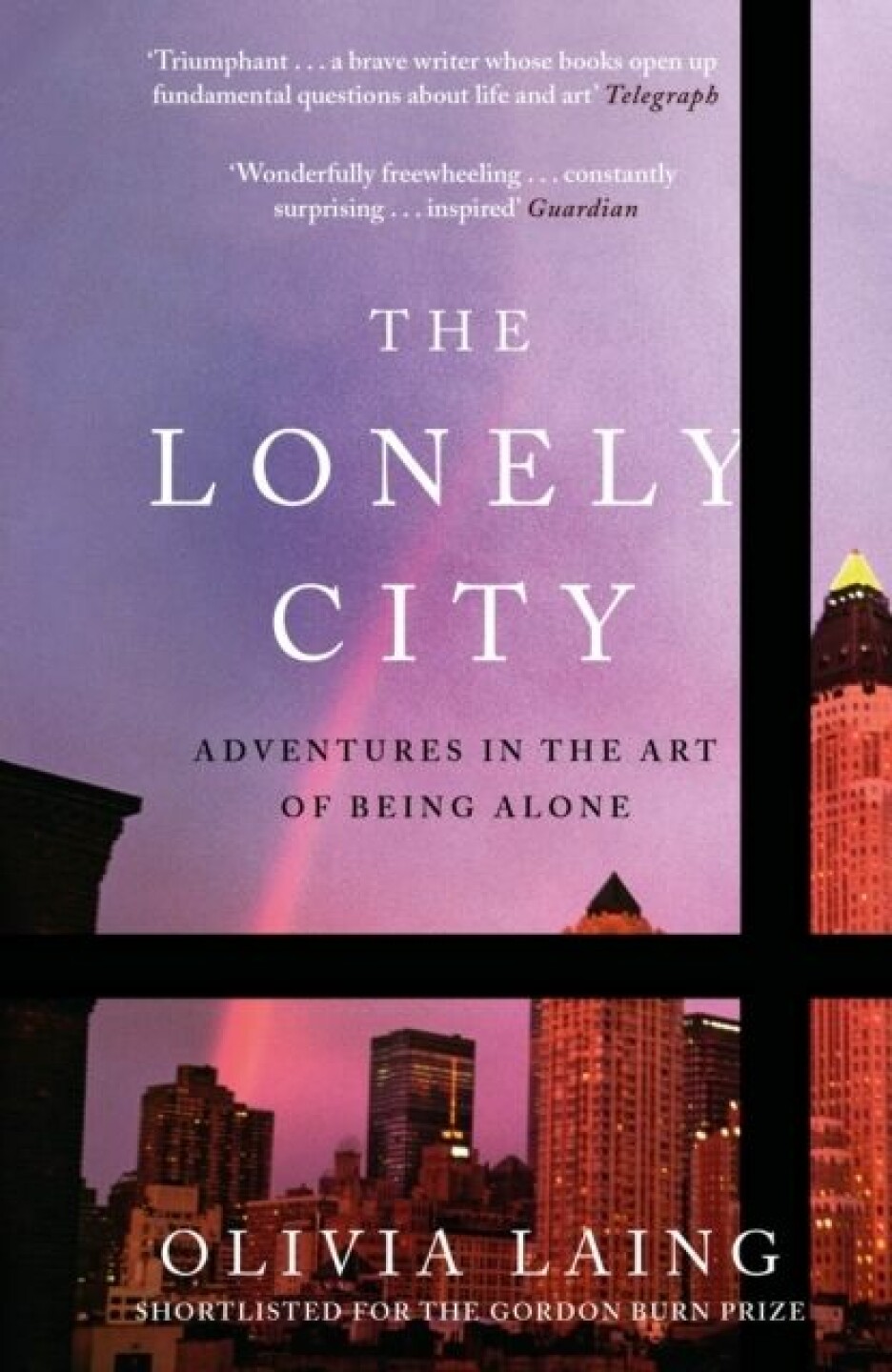 Siri Lindstad anbefaler Olivia Laings memoir «The Lonely City». Da hun var i 30-årene flyttet Laing fra England til New York etter et mislykket forhold. I boken reflekterer hun rundt sitt ensomme liv i den ukjente byen gjennom kunstverk av blant andre Edward Hopper, Andy Warhol og Klaus Nomi.