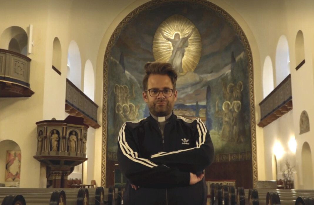 «Når man er redd for å bli avvist, er det mye bekreftelse som skal til for at man skal kjenne på en trygghet», sier Petter Normann Dille, prest i Ullern menighetskirke, i dokumentarfilmen «Rapture». «Når man er redd for å bli avvist, er det mye bekreftelse som skal til for at man skal kjenne på en trygghet», sier Petter Normann Dille, prest i Ullern menighetskirke, i dokumentarfilmen «Rapture».