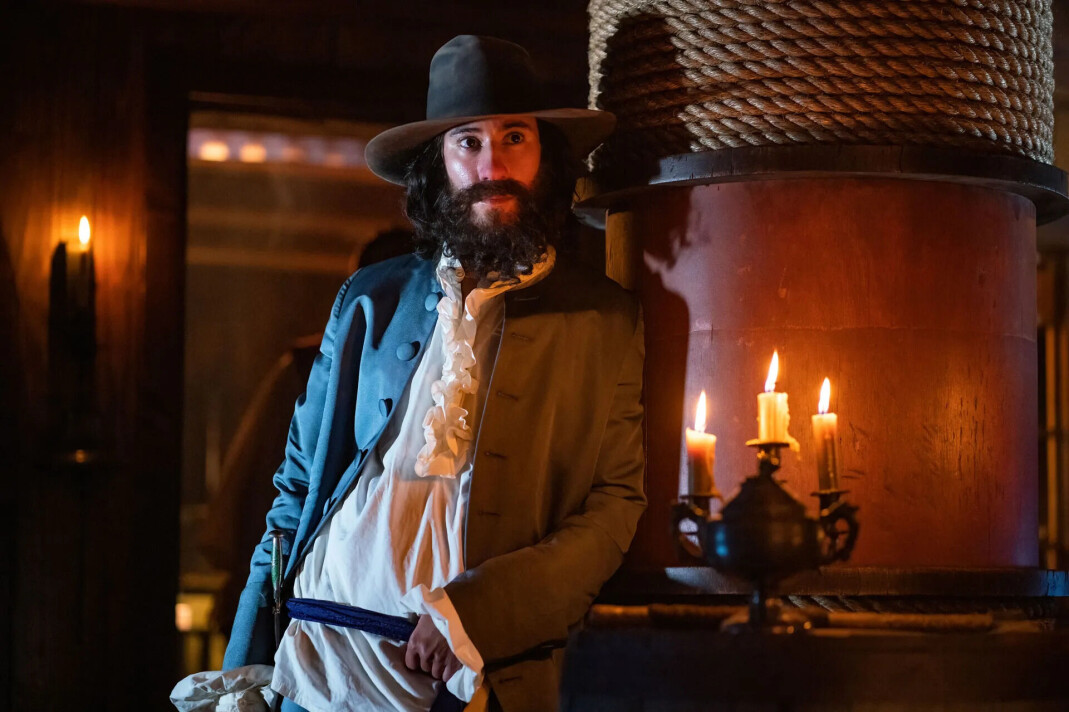 Den ikke-binære skuespilleren Vico Ortiz spiller karakteren Joe/Bonifacia i «Our Flag Means Death». Den ikke-binære skuespilleren Vico Ortiz spiller karakteren Joe/Bonifacia i «Our Flag Means Death».