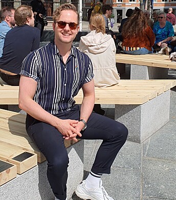 Som leder av Regnbuedagene i Bergen har Joakim Aadland holdt et fast grep om Pride-feiringen i byen de siste årene. Han holder også i roret når Pride Cruise-båten seiler ut fra Bergen siste helgen i april. Som leder av Regnbuedagene i Bergen har Joakim Aadland holdt et fast grep om Pride-feiringen i byen de siste årene. Han holder også i roret når Pride Cruise-båten seiler ut fra Bergen siste helgen i april.