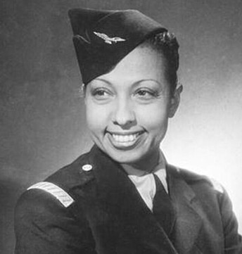 Under andre verdenskrig jobbet Josephine Baker som spion for den franske motstandsbevegelsen og som pilot for de franske frigjøringskreftene i Marokko. Under andre verdenskrig jobbet Josephine Baker som spion for den franske motstandsbevegelsen og som pilot for de franske frigjøringskreftene i Marokko.