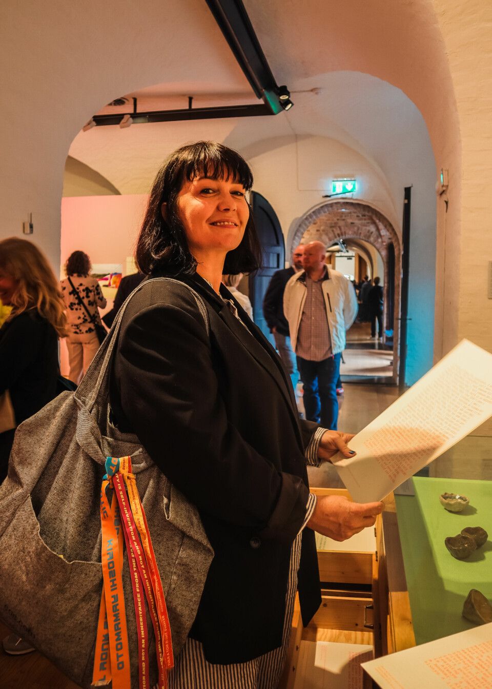 Camilla Von Køppen er utstillingsleder på Fotogalleriet i Oslo. Lørdag var hun til stede i Horten for å feire åpningen av Preus Fotomuseums utstilling Over regnbuen.