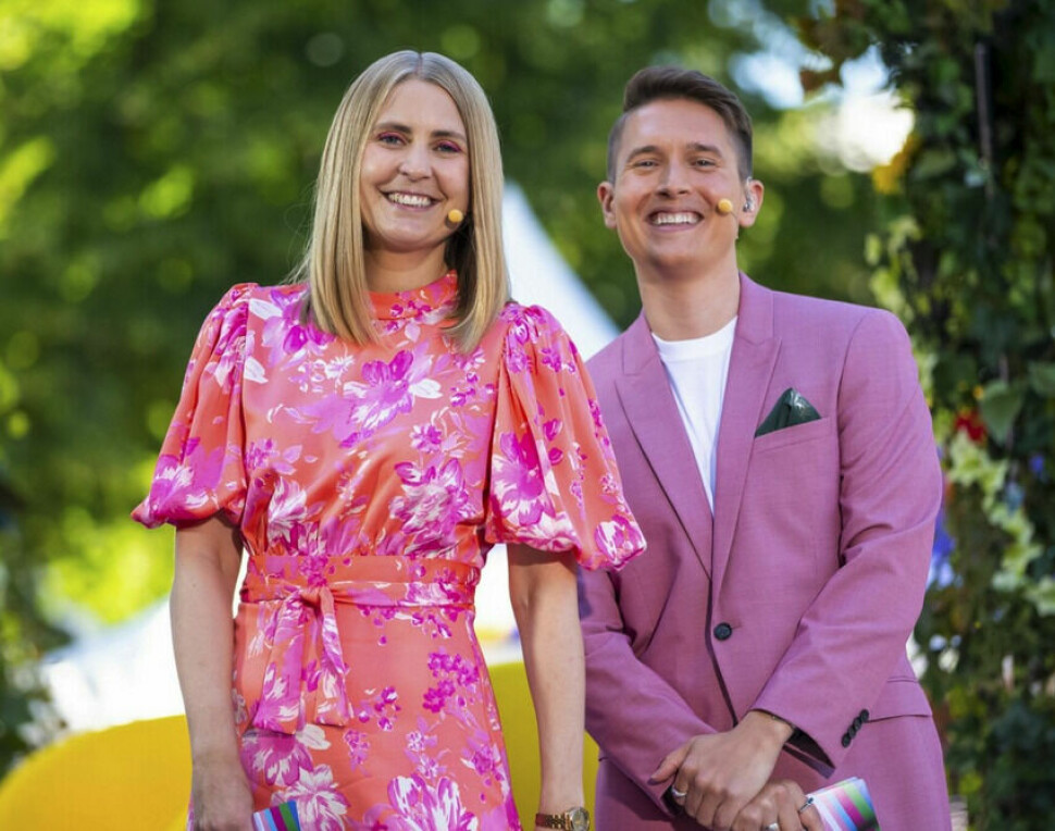 Silje Nordnes og Benjamin Baarli Silseth var programledere for NRKs Pridefest i 2021.