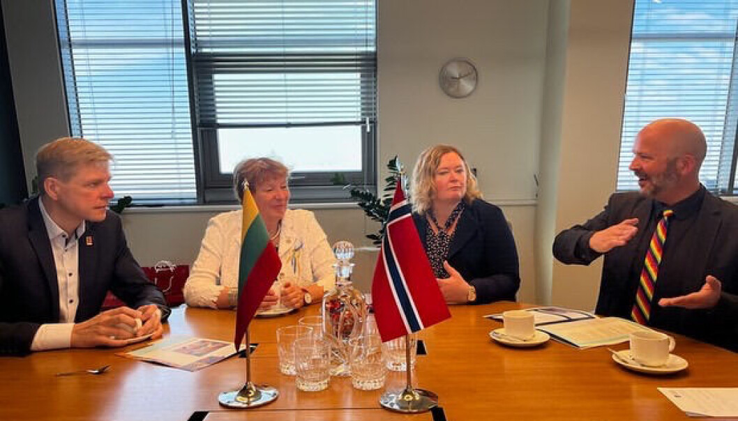 f.v. ordfører i Vilnius, Remigijus Šimašius, Oslos ordfører Marianne Borgen, Anne Haabeth Rygg (H) og Jon Reidar Øyan (Ap). f.v. ordfører i Vilnius, Remigijus Šimašius, Oslos ordfører Marianne Borgen, Anne Haabeth Rygg (H) og Jon Reidar Øyan (Ap).