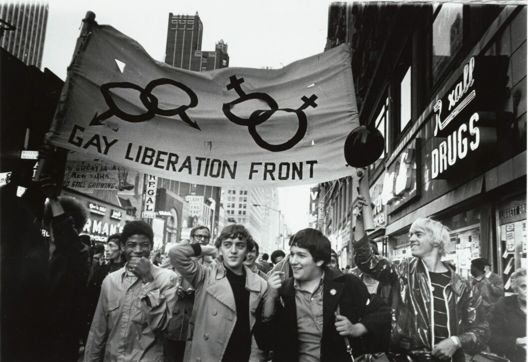 Stonewall-opprøret varte i flere dager og fødte den moderne lhbt-bevegelsen. I slutten av juli 1969 ble organisasjonen Gay Liberation Front dannet, og 27. juni ble etter hvert anerkjent som den internasjonale homodagen.