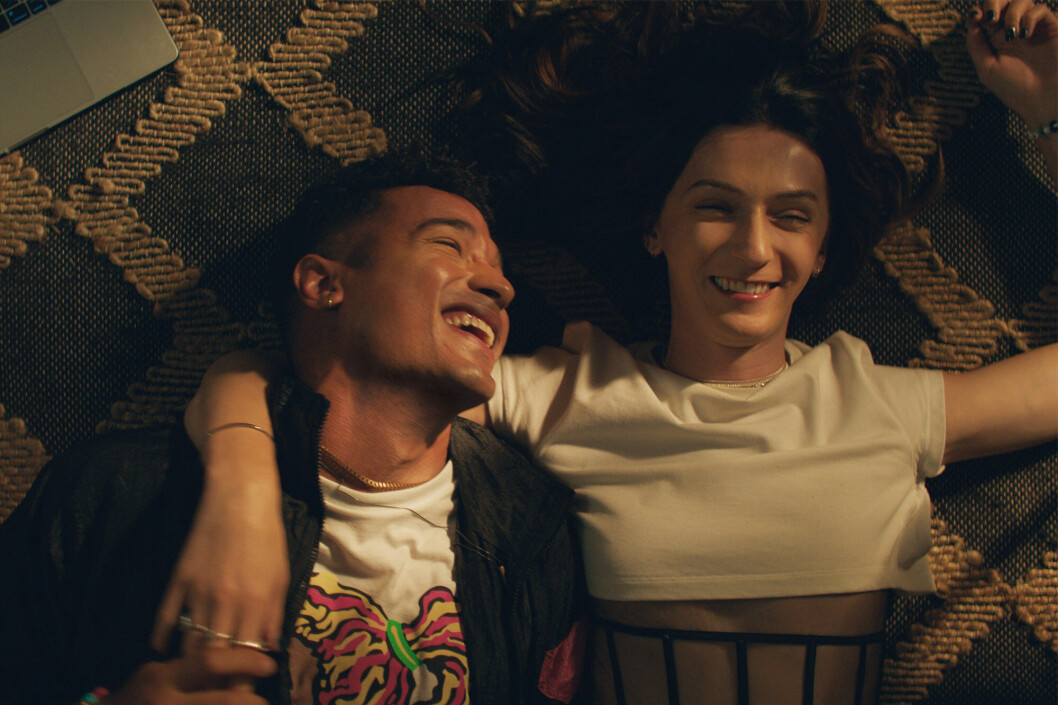 Devin Way spiller Brodie og Jesse James Keitel spiller Ruthie i den nye versjonen av «Queer as Folk». Devin Way spiller Brodie og Jesse James Keitel spiller Ruthie i den nye versjonen av «Queer as Folk».