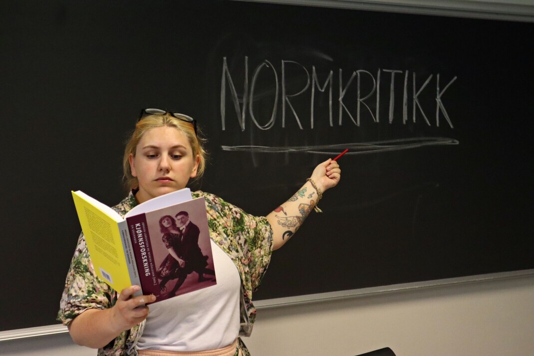 – Normkritikk kan handle om så mangt, men det er ingen tvil om at kjønn og seksualitet er ekstra aktuelt i lys av de polariserte samfunnsdebattene vi befinner oss i nå, skriver Therese Riiber Bekkevold. – Normkritikk kan handle om så mangt, men det er ingen tvil om at kjønn og seksualitet er ekstra aktuelt i lys av de polariserte samfunnsdebattene vi befinner oss i nå, skriver Therese Riiber Bekkevold.