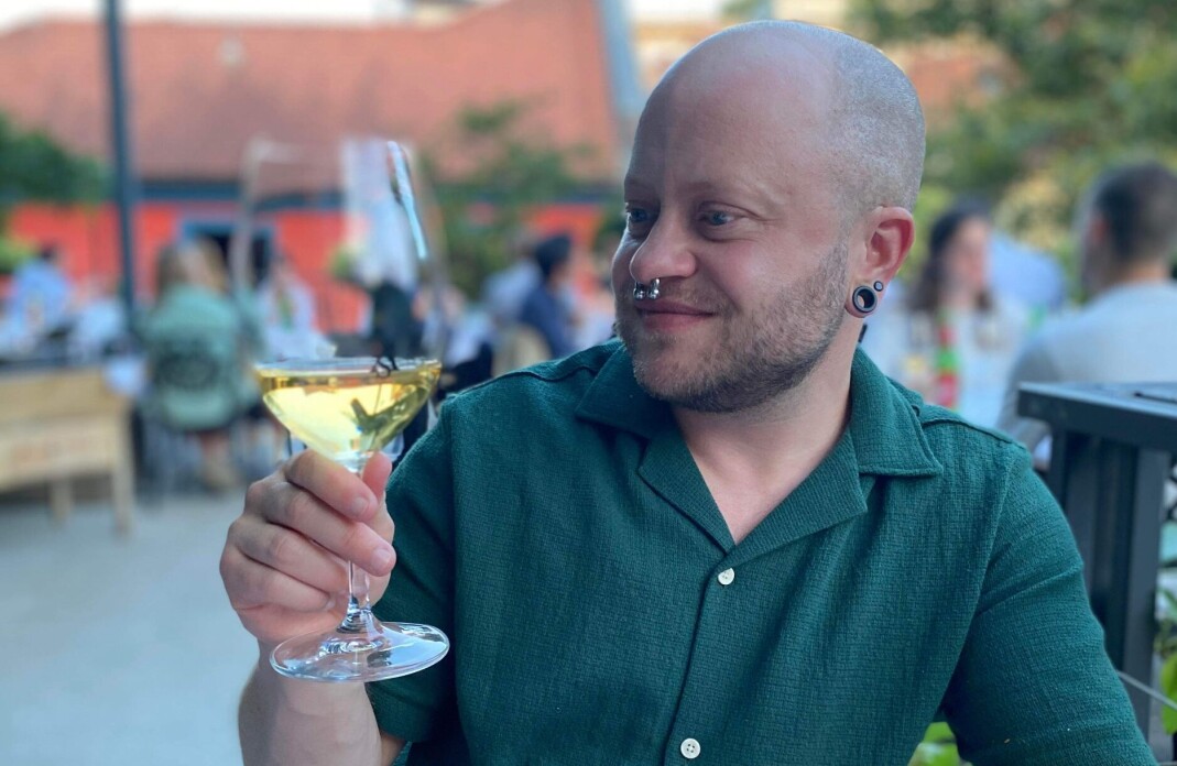Luca sender Blikk et bilde fra Jublijana, der han ventet på toget videre til Italia. Luca sender Blikk et bilde fra Jublijana, der han ventet på toget videre til Italia.