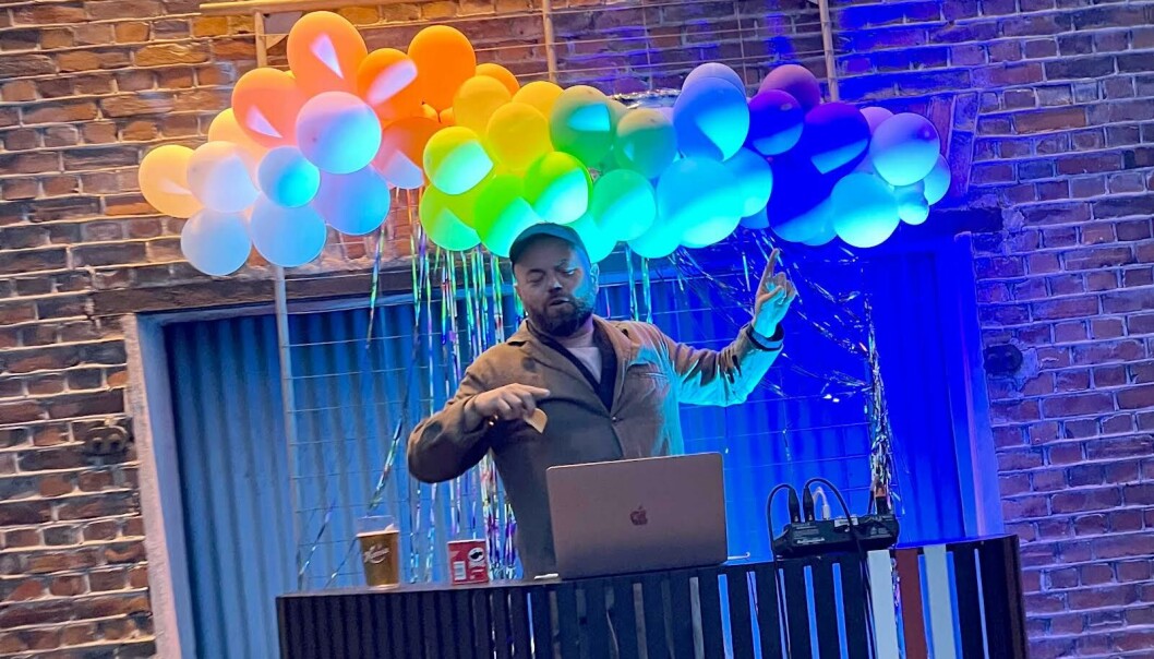 Dj Sigaz AKA Sigurd Ljøen speler på pridefesten i Odda under Tysso pride. Dj Sigaz AKA Sigurd Ljøen speler på pridefesten i Odda under Tysso pride.
